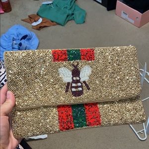 Cute little shoulder bag, tags on!